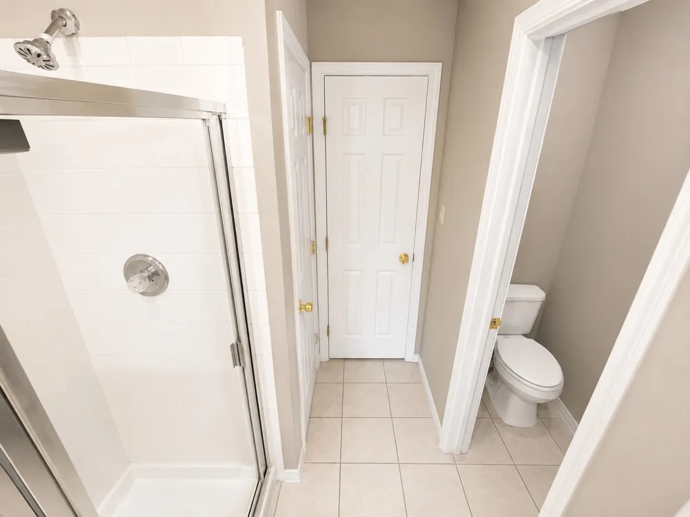 815 Valleybrooke Drive Arlington, TX 76001