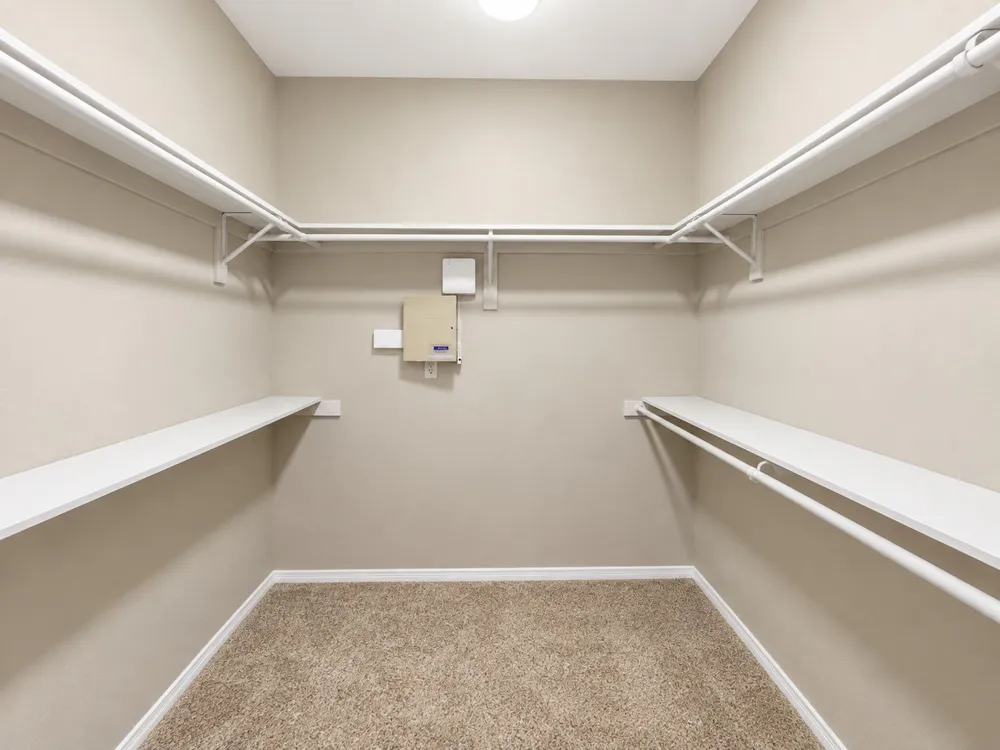 815 Valleybrooke Drive Arlington, TX 76001