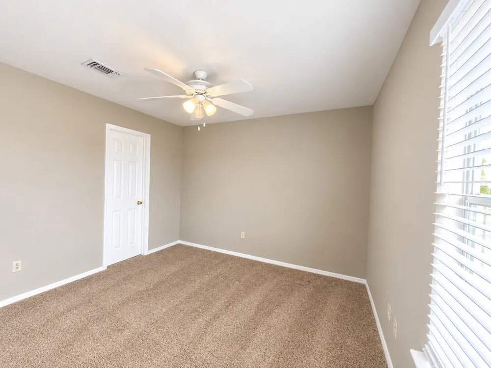 815 Valleybrooke Drive Arlington, TX 76001