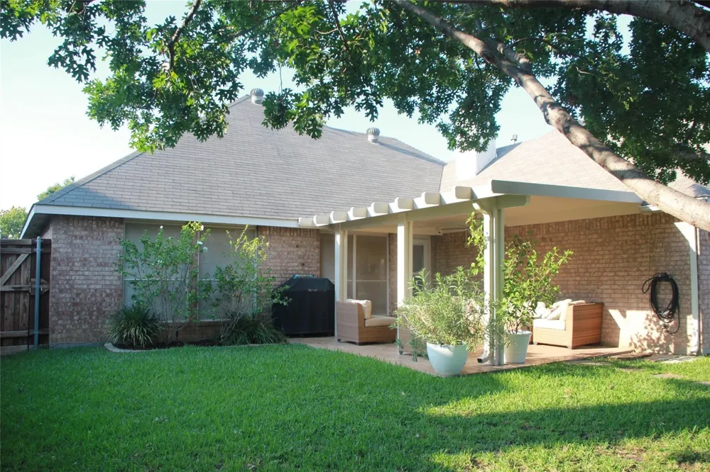 1005 Calgary Court Lewisville, TX 75077