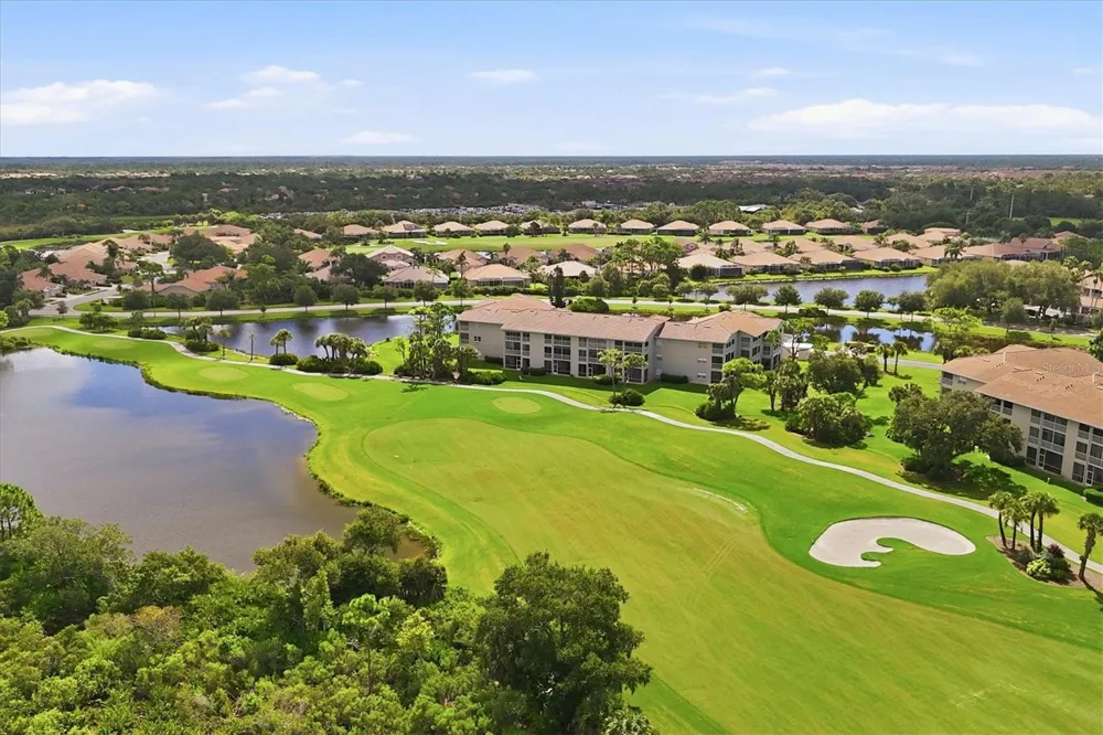 9610 CLUB SOUTH CIRCLE #4107 Sarasota, FL 34238