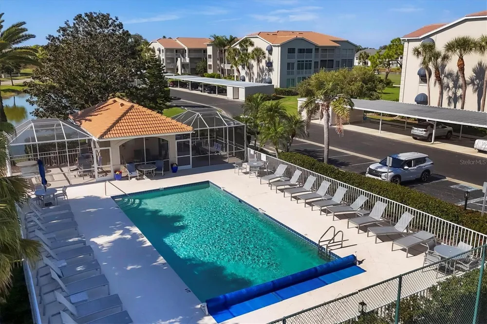 9610 CLUB SOUTH CIRCLE #4107 Sarasota, FL 34238