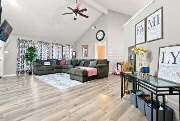 937 Knollwood Drive DeSoto, TX 75115