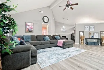 937 Knollwood Drive DeSoto, TX 75115