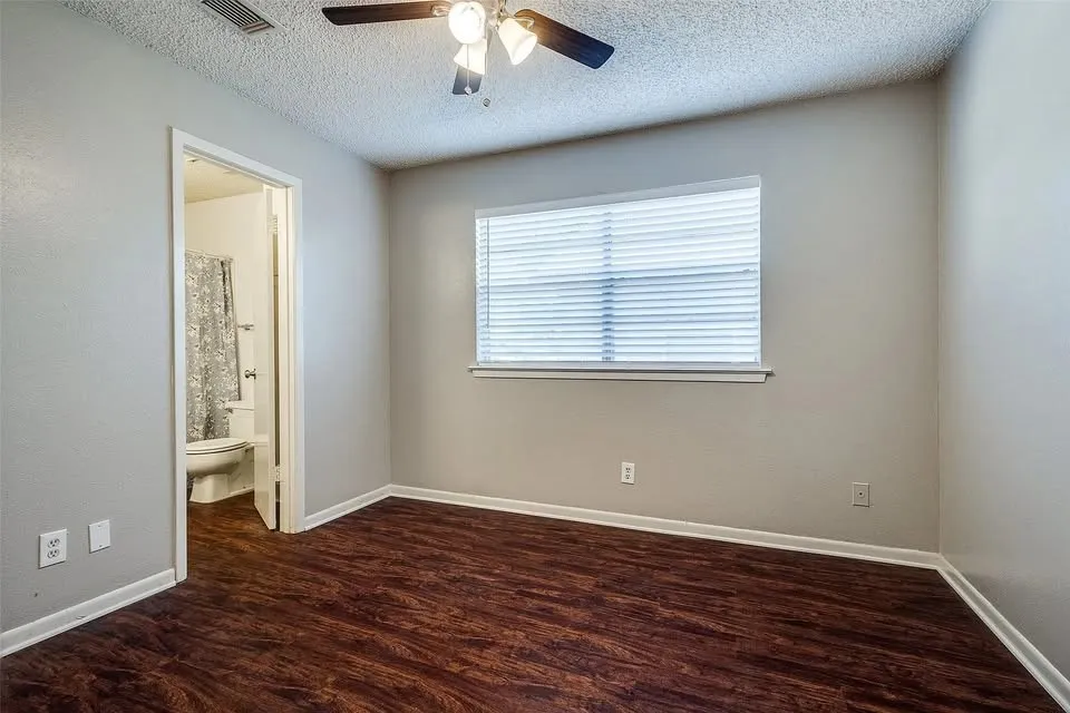 627 Texas Street Denton, TX 76209
