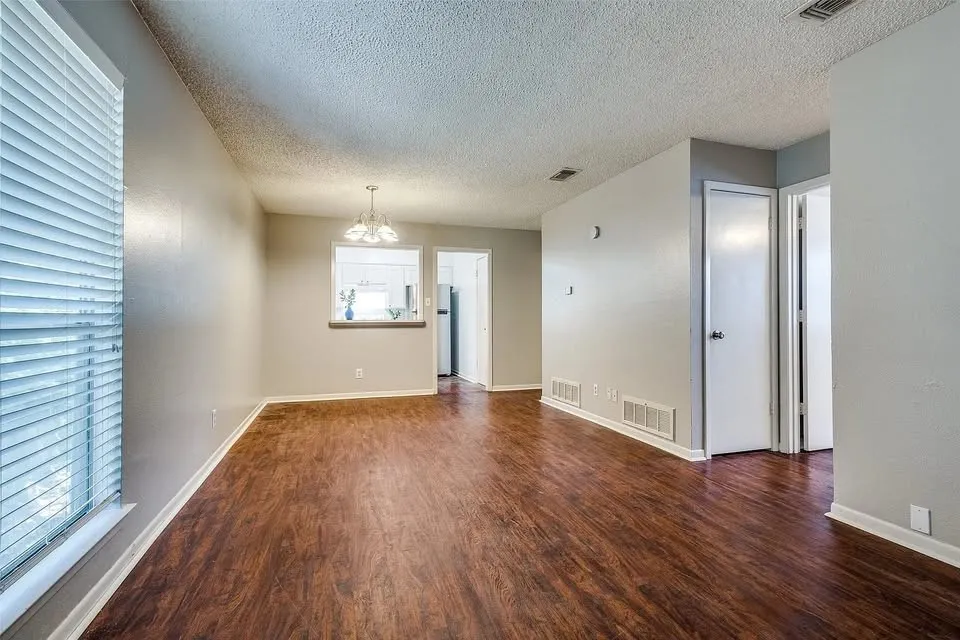 627 Texas Street Denton, TX 76209