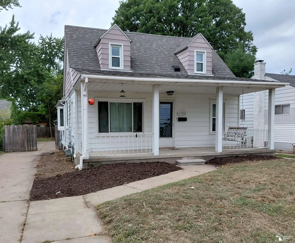 5705 Vernon Street Dearborn Heights City, MI 48127