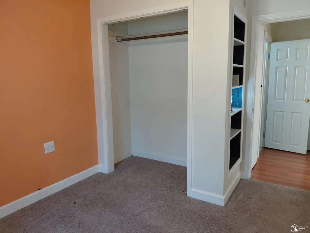 5705 Vernon Street Dearborn Heights City, MI 48127