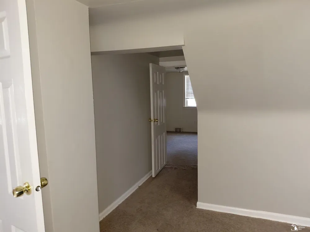 5705 Vernon Street Dearborn Heights City, MI 48127