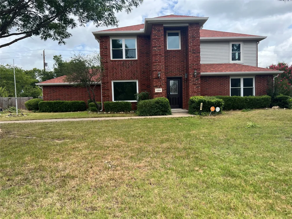 1204 Hillside Drive Justin, TX 76247