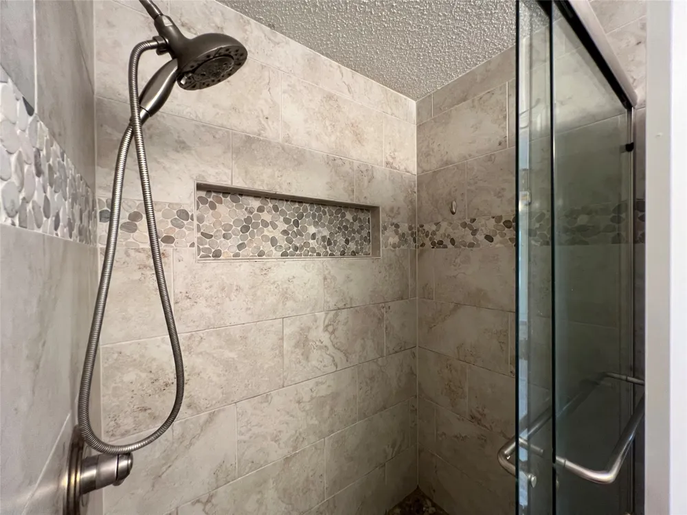 1204 Hillside Drive Justin, TX 76247