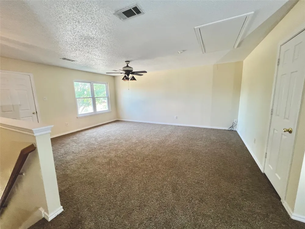 1204 Hillside Drive Justin, TX 76247