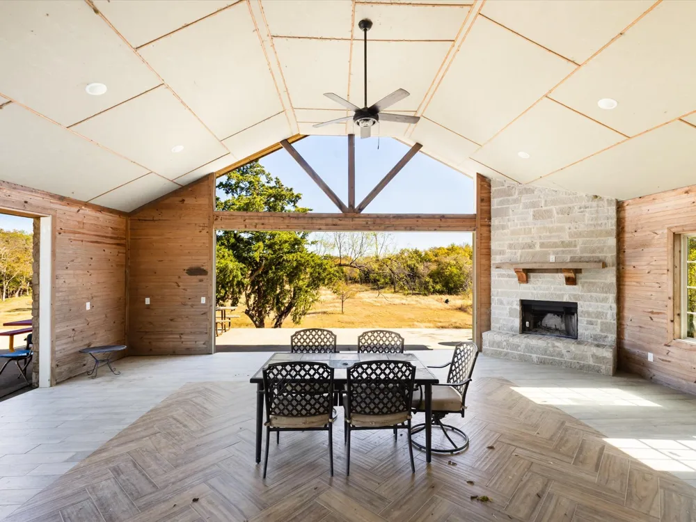 12303 CR-4026 Kemp, TX 75143