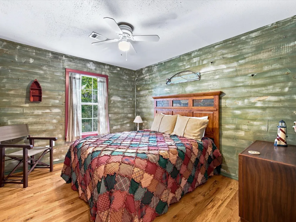 196 Lakecrest Drive Pottsboro, TX 75076