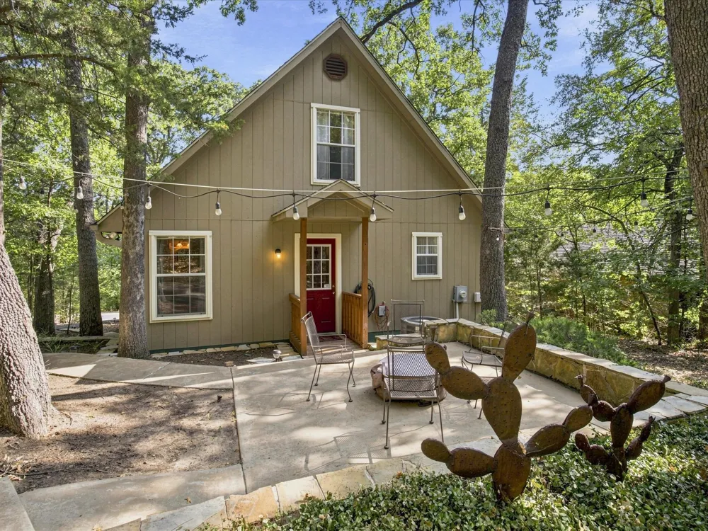 196 Lakecrest Drive Pottsboro, TX 75076