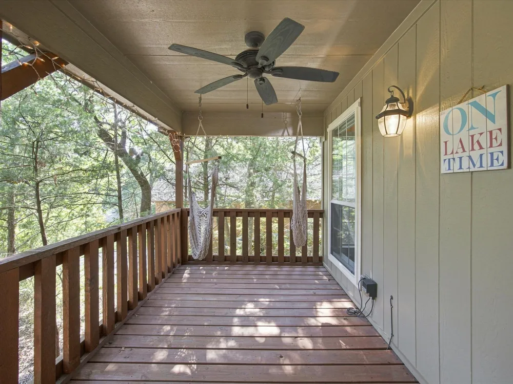 196 Lakecrest Drive Pottsboro, TX 75076