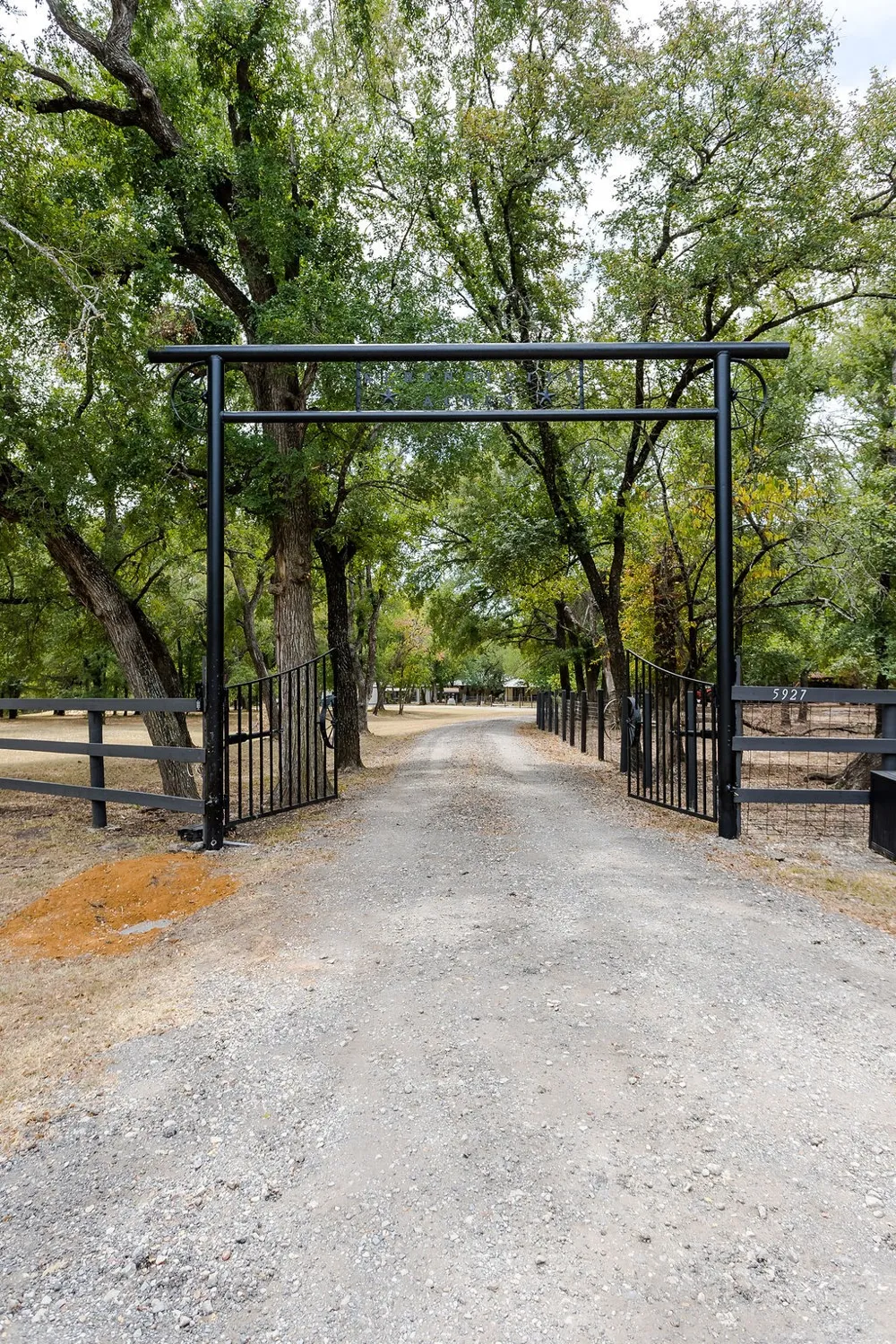 5927 Wolf Trail Celina, TX 75009