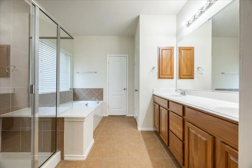 1725 Birds Eye Road Fort Worth, TX 76177