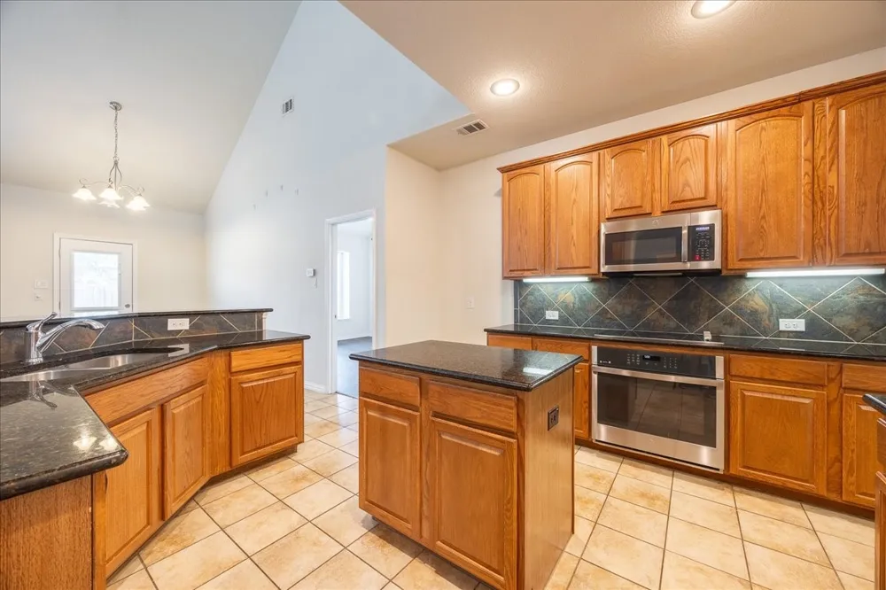 1725 Birds Eye Road Fort Worth, TX 76177