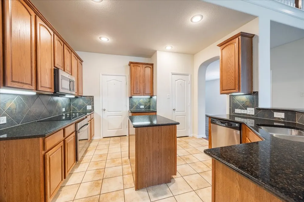 1725 Birds Eye Road Fort Worth, TX 76177