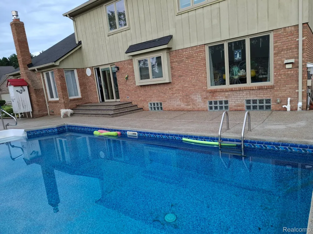 46793 Springwood Drive Macomb Township, MI 48044