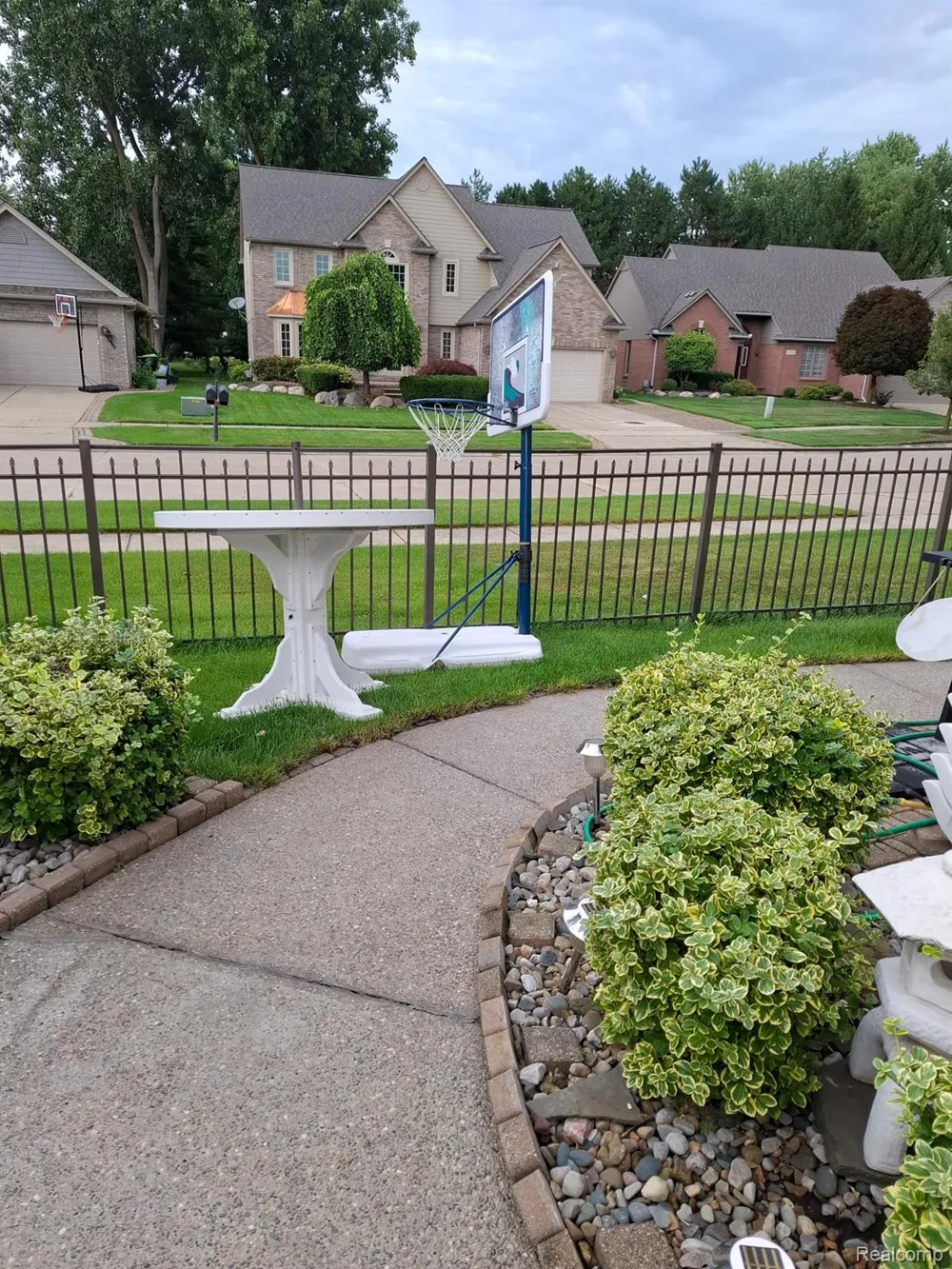 46793 Springwood Drive Macomb Township, MI 48044