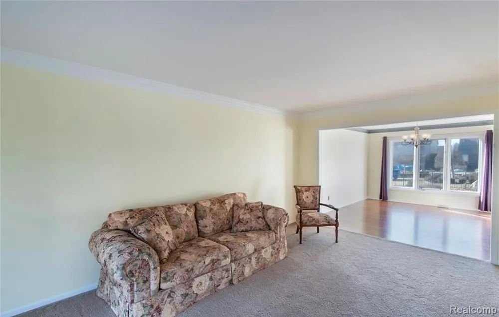 46793 Springwood Drive Macomb Township, MI 48044