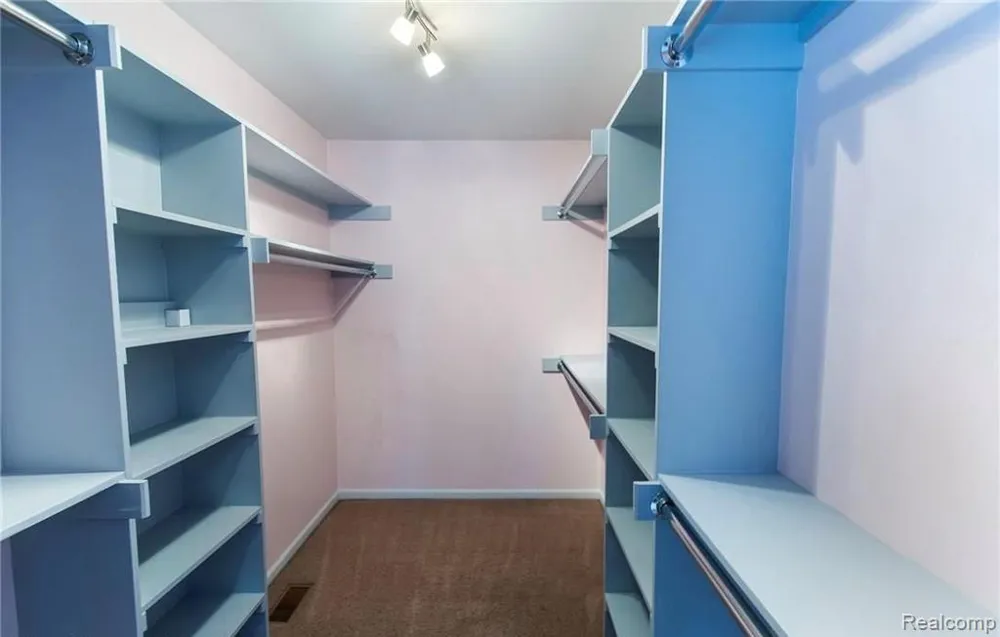 46793 Springwood Drive Macomb Township, MI 48044