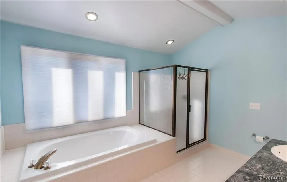46793 Springwood Drive Macomb Township, MI 48044