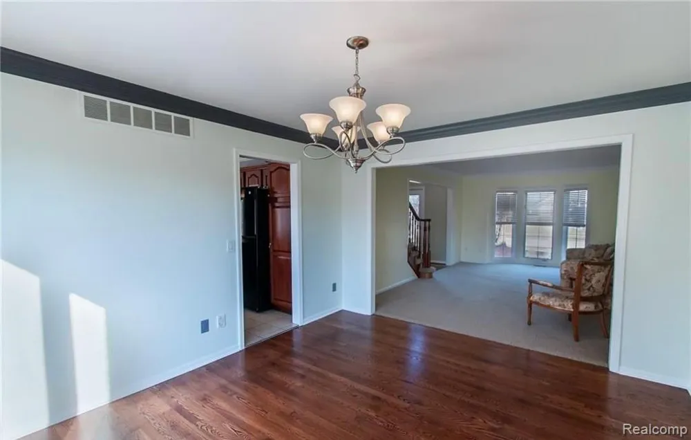 46793 Springwood Drive Macomb Township, MI 48044