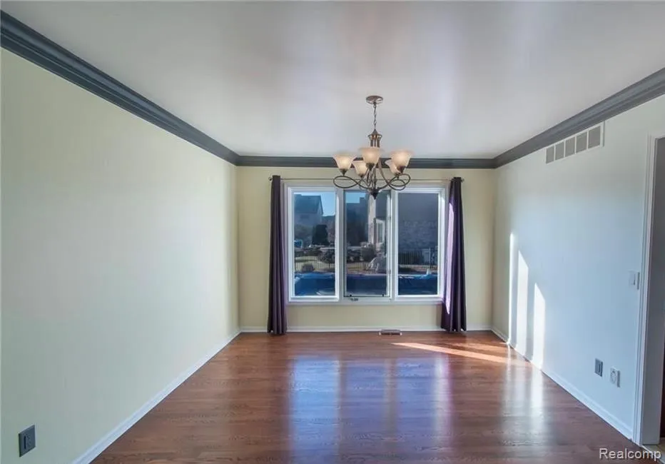 46793 Springwood Drive Macomb Township, MI 48044