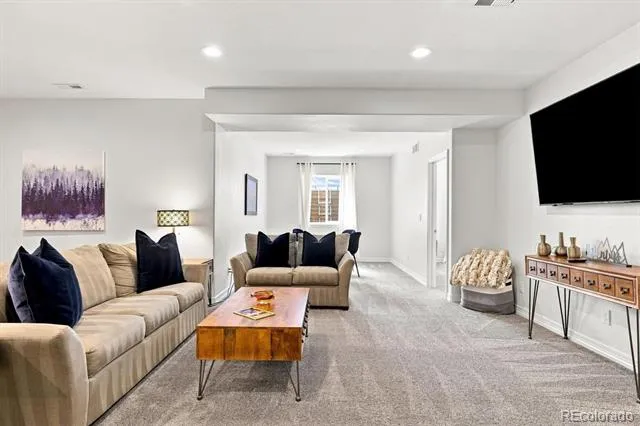 9437 Iron Mountain Way Arvada, CO 80007