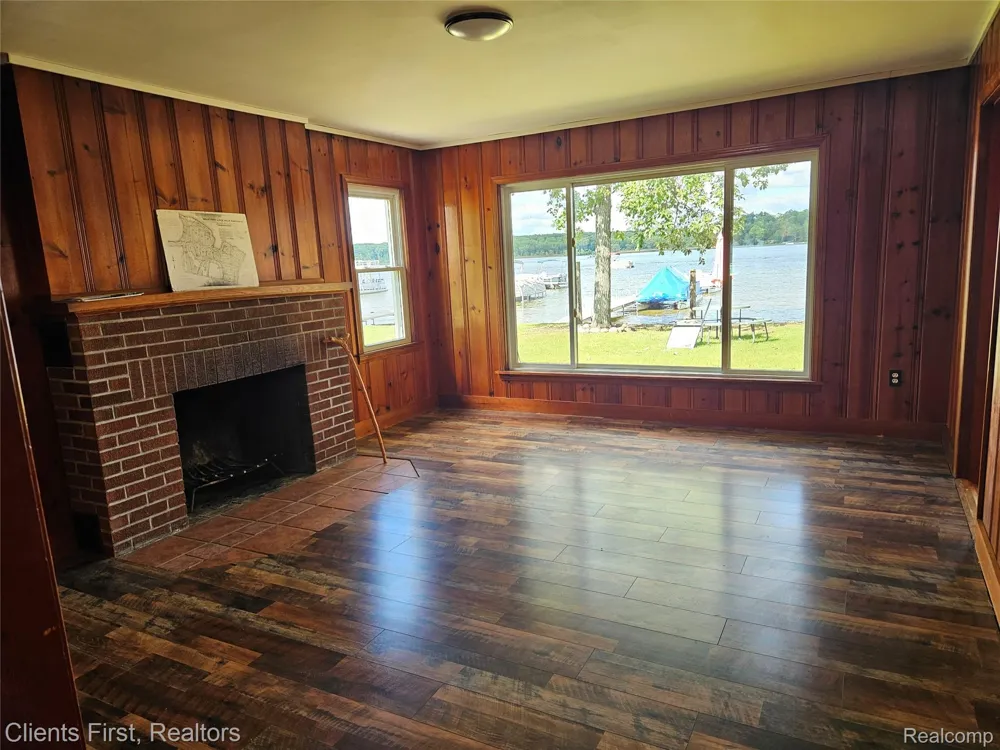 14344 Edgewater Drive Dexter Township, MI 48137