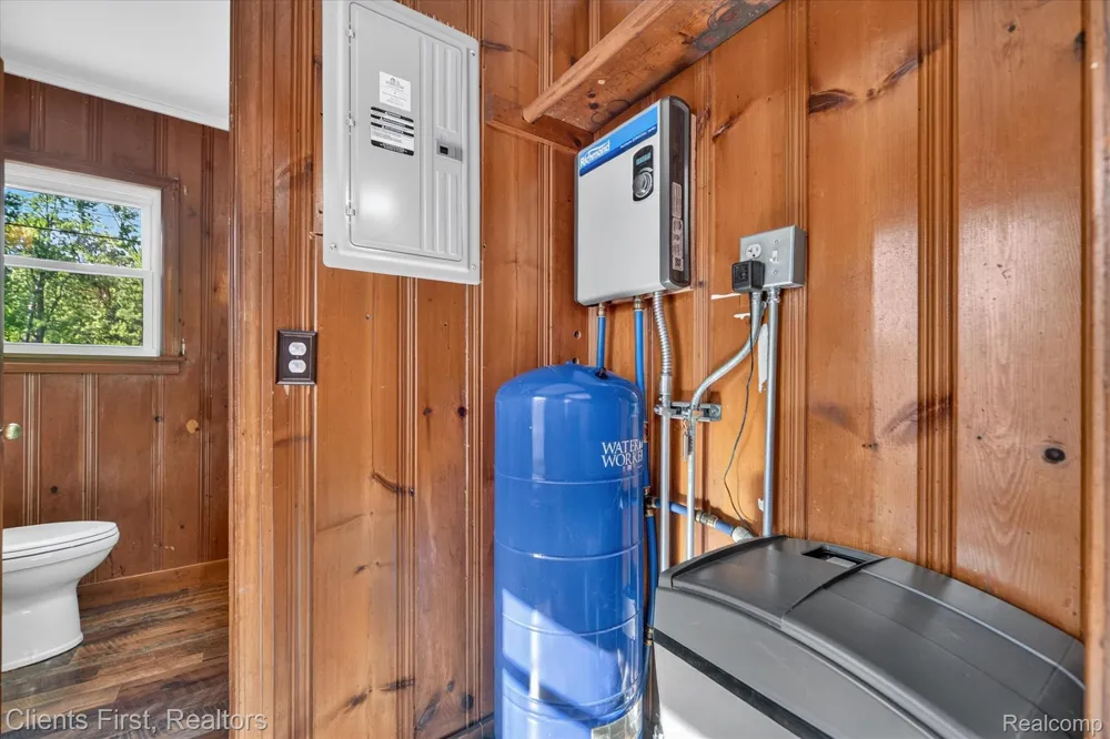 14344 Edgewater Drive Dexter Township, MI 48137