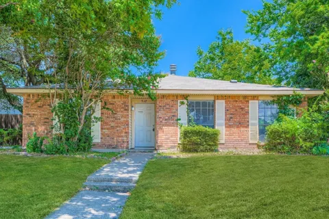 9117 Fairmont Circle