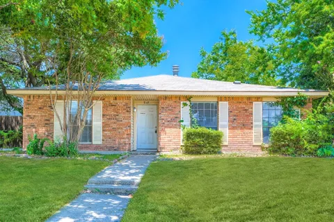 9117 Fairmont Circle