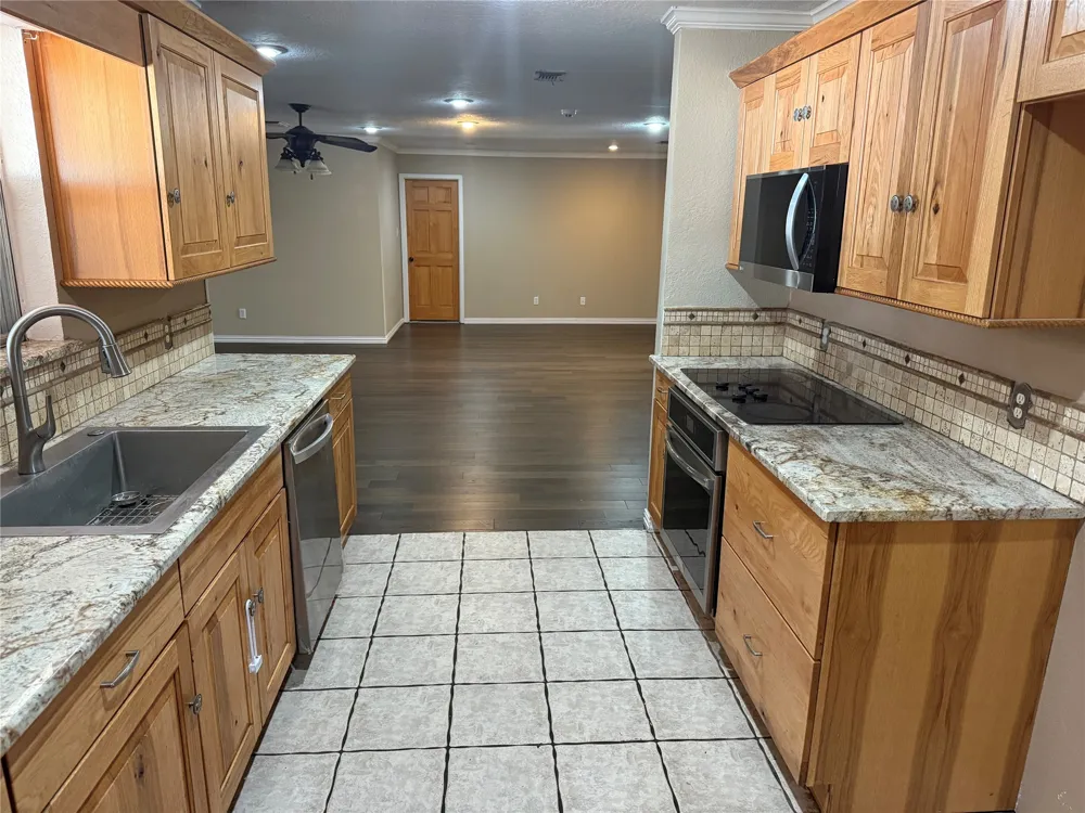 2817 NE 11th Street Mineral Wells, TX 76067