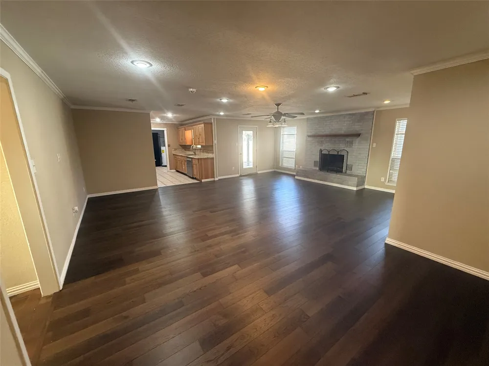 2817 NE 11th Street Mineral Wells, TX 76067