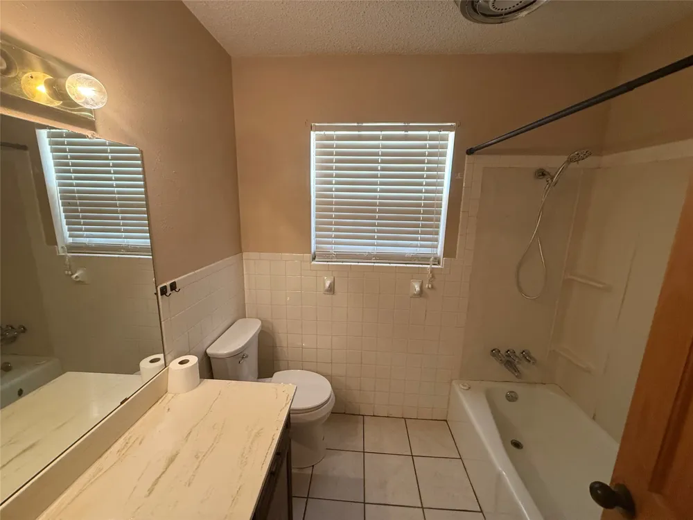 2817 NE 11th Street Mineral Wells, TX 76067