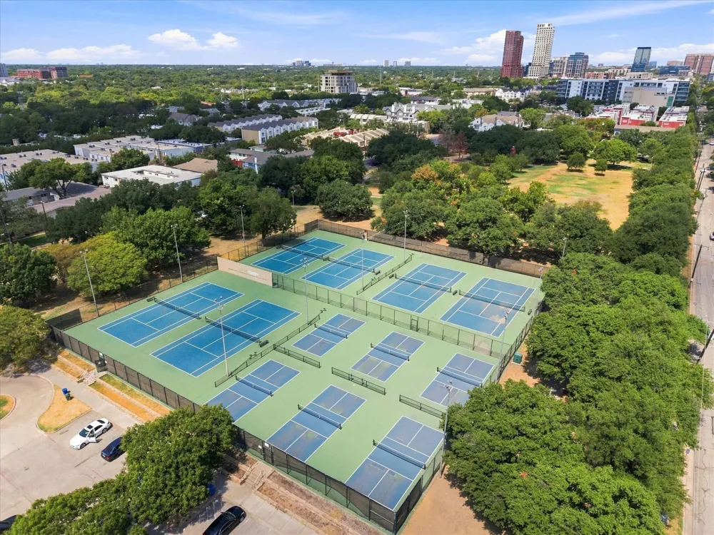 4011 Cole Avenue #111 Dallas, TX 75204