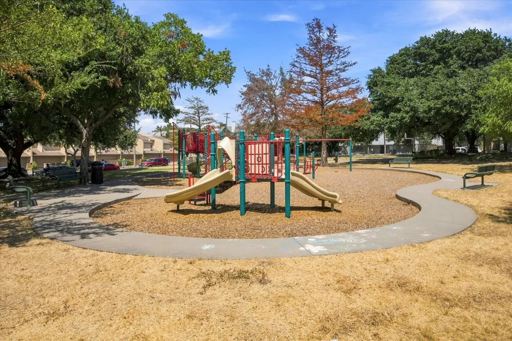 4011 Cole Avenue #111 Dallas, TX 75204