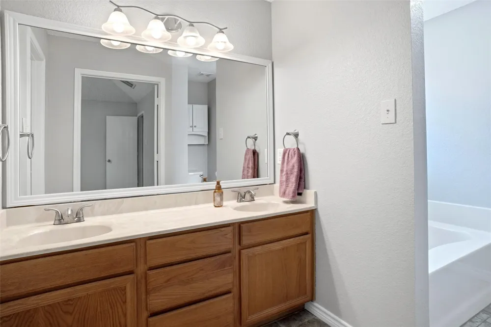 1105 Doreen Street White Settlement, TX 76108
