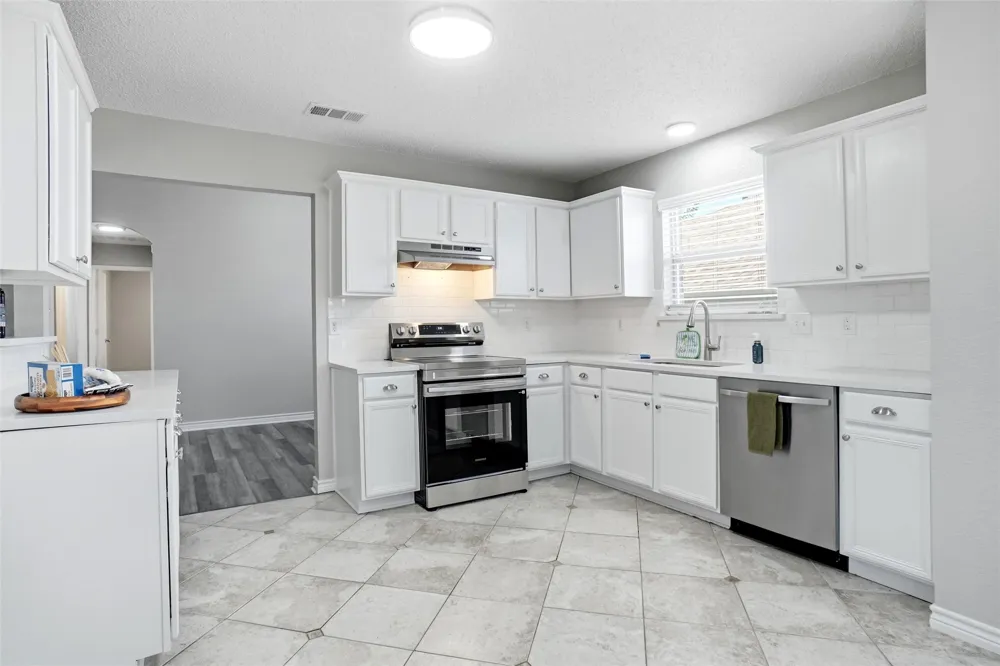 1105 Doreen Street White Settlement, TX 76108