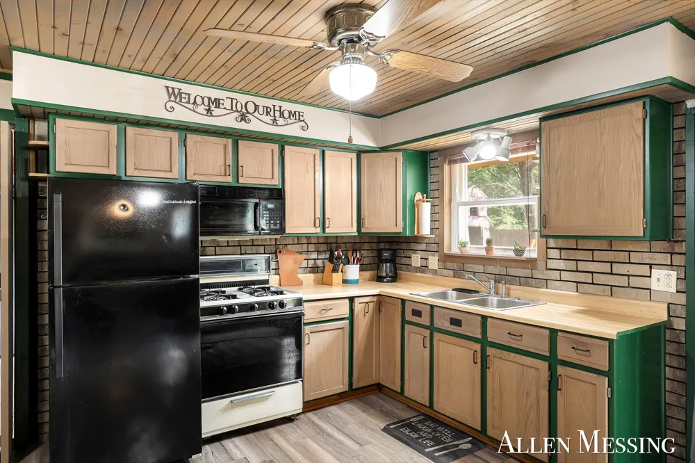 543 Pettibone Drive Lilley Township, MI 49309