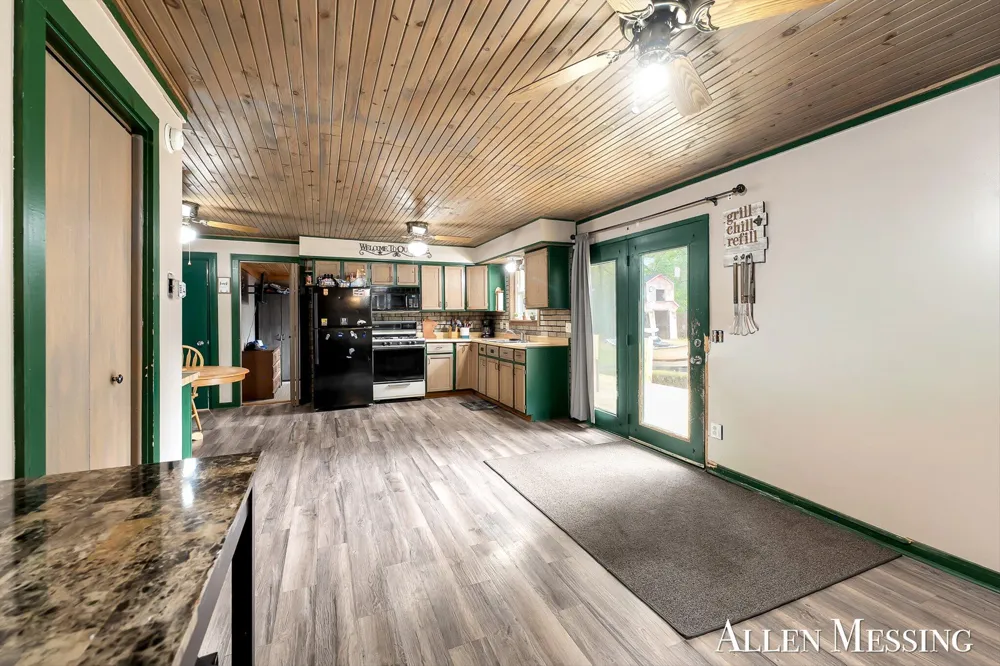 543 Pettibone Drive Lilley Township, MI 49309