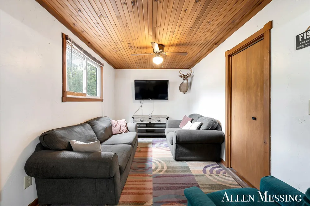 543 Pettibone Drive Lilley Township, MI 49309