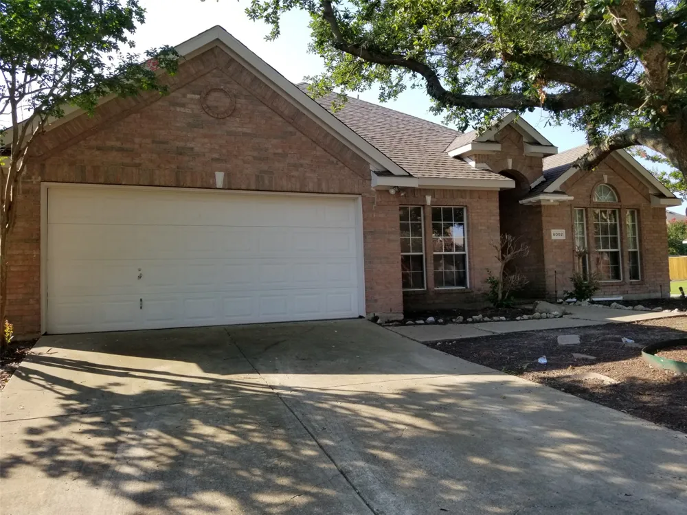 8002 Killarney Lane Rowlett, TX 75089