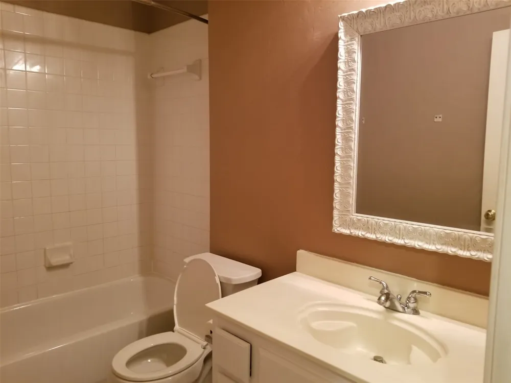 8002 Killarney Lane Rowlett, TX 75089