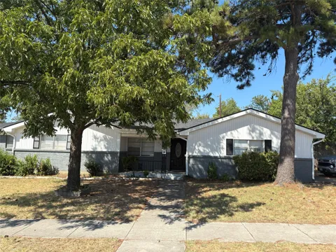 5213 Colorado Boulevard