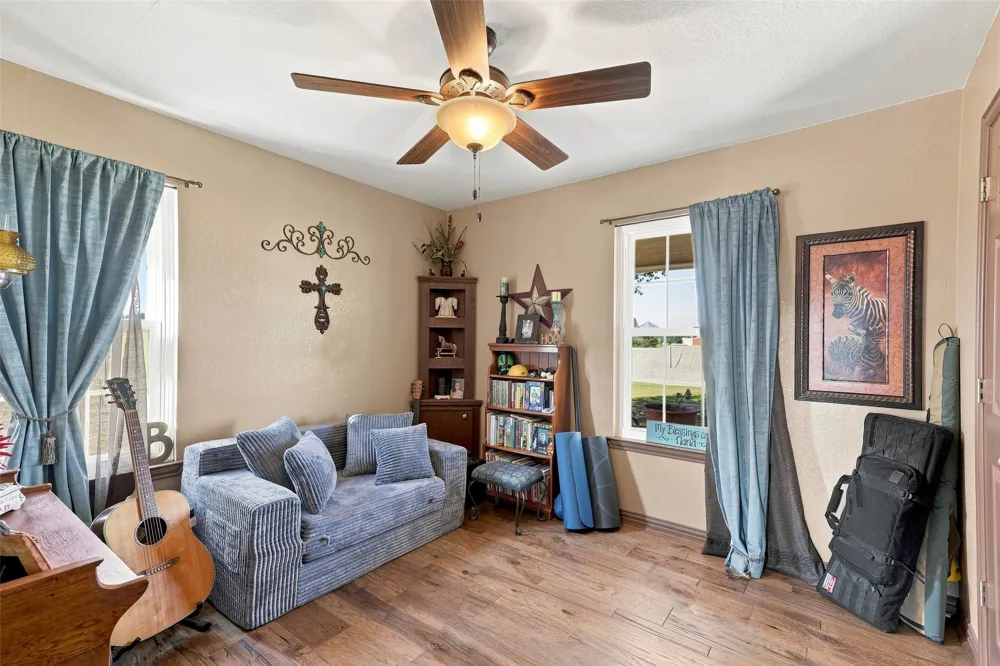 900 Leech Poolville, TX 76487